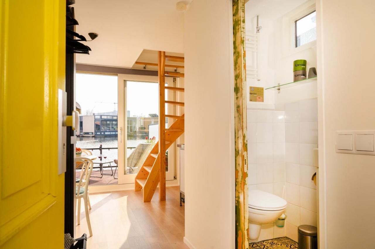 Houseboat Studio With Canalview And Free Bikes Amsterdam Exterior photo