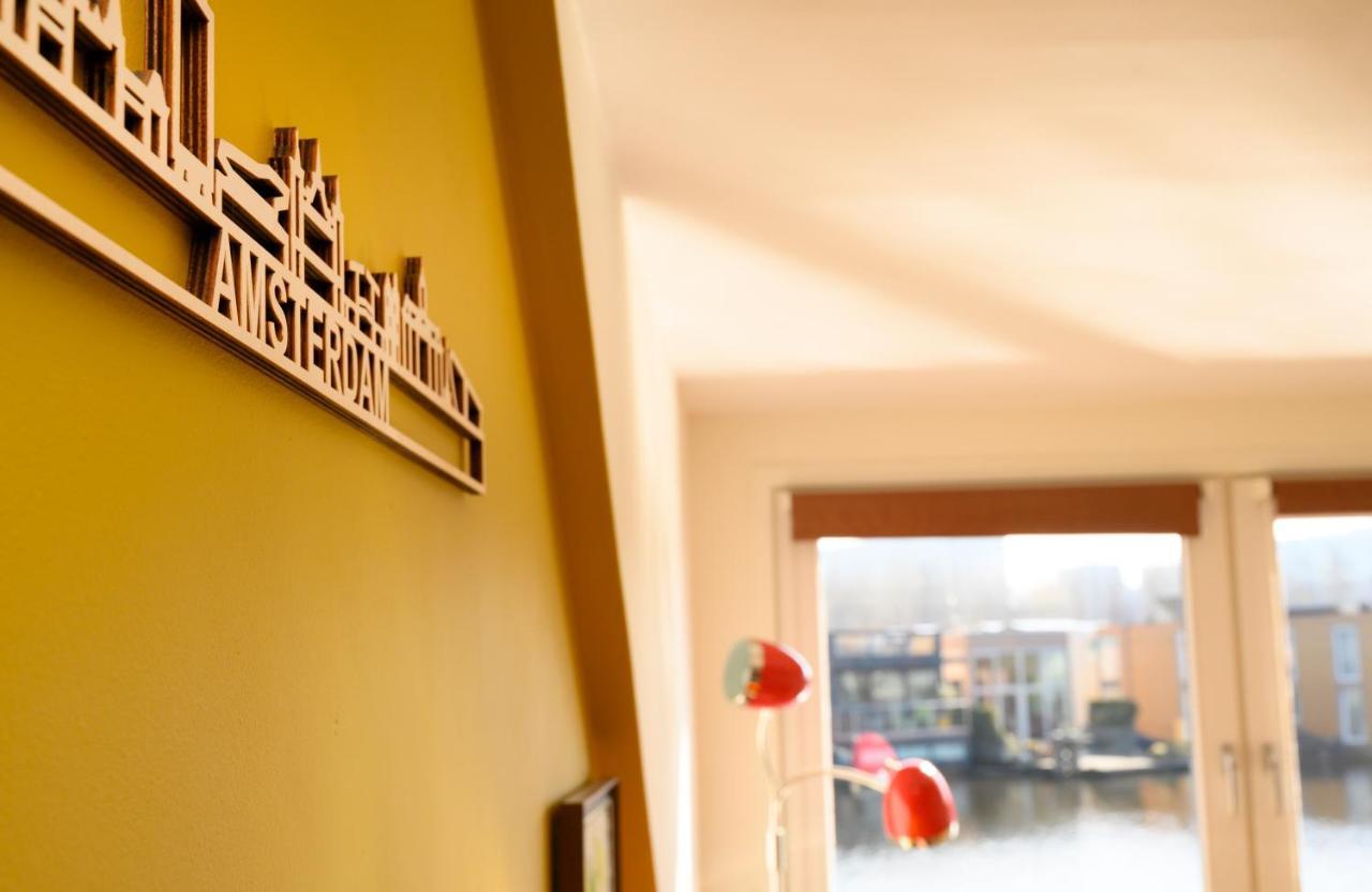 Houseboat Studio With Canalview And Free Bikes Amsterdam Exterior photo