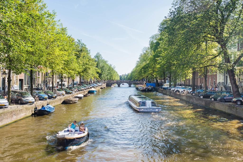 Houseboat Studio With Canalview And Free Bikes Amsterdam Exterior photo